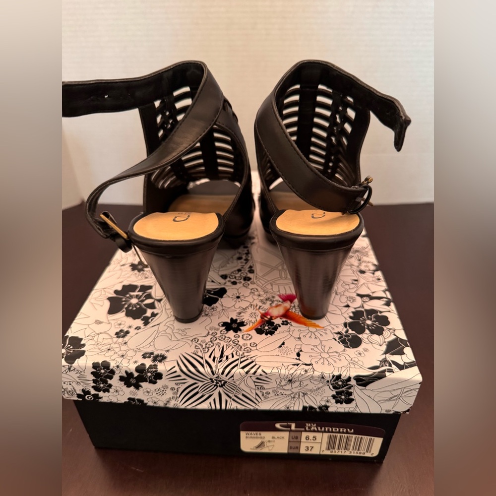 Chinese Laundry Black Women's Heeled Sandals - Picture 4 of 6